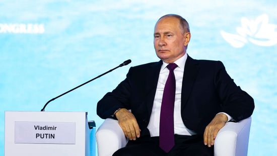 Videón a pillanat, amikor Putyin átadta az indítókulcsot