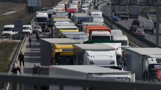 Lezárták az M3-ast Budapest felé
