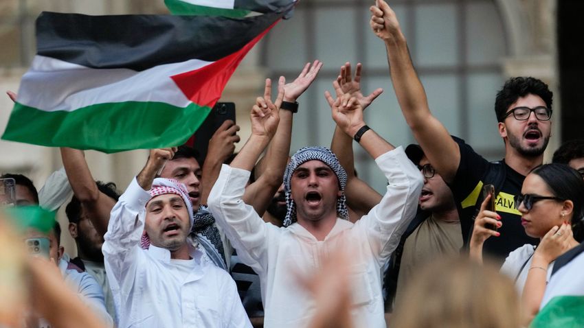 Berlinben a diákok a Hamászt éltetik és zsidóznak az iskolákban Berlinben a diákok a Hamászt éltetik és zsidóznak az iskolákban