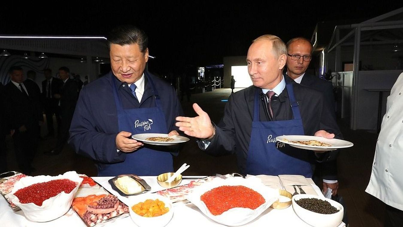 Vlagyimir Putyin orosz és Hszi Csin-ping kínai elnök palacsintázik fotó Kreml