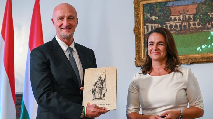 Így mondta ki Marco Rossi magyarul: Isten engem úgy segéljen! + videó
