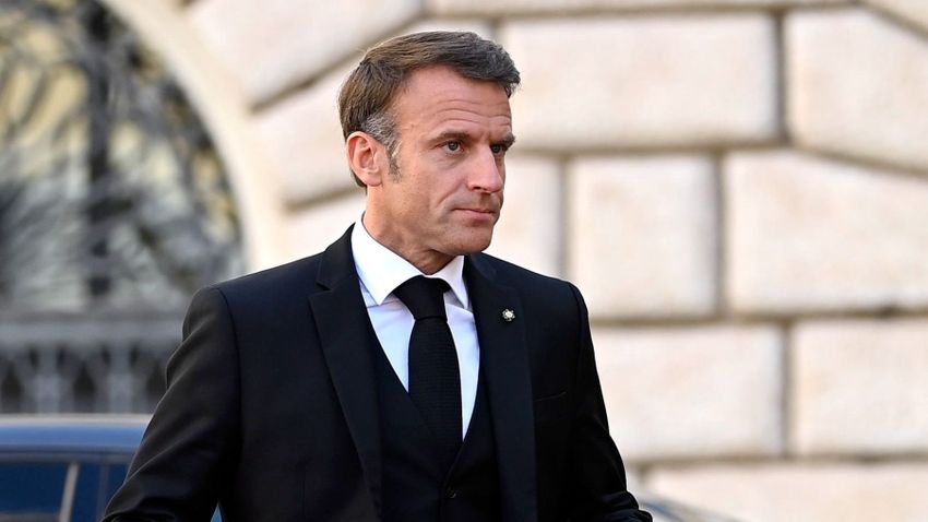 Emmanuel Macron: Harcolunk és mindig harcolni fogunk, hogy senki se féljen a földünkön