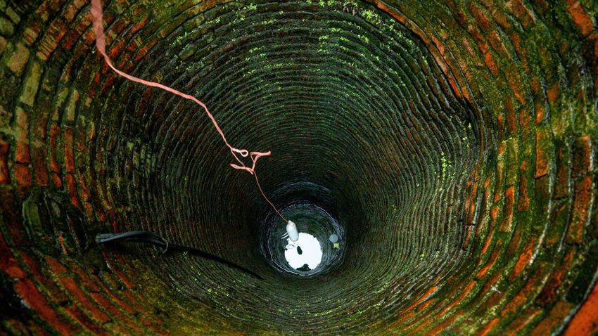 Nyolc méter mély kútba zuhant egy tini Erdőkertesen