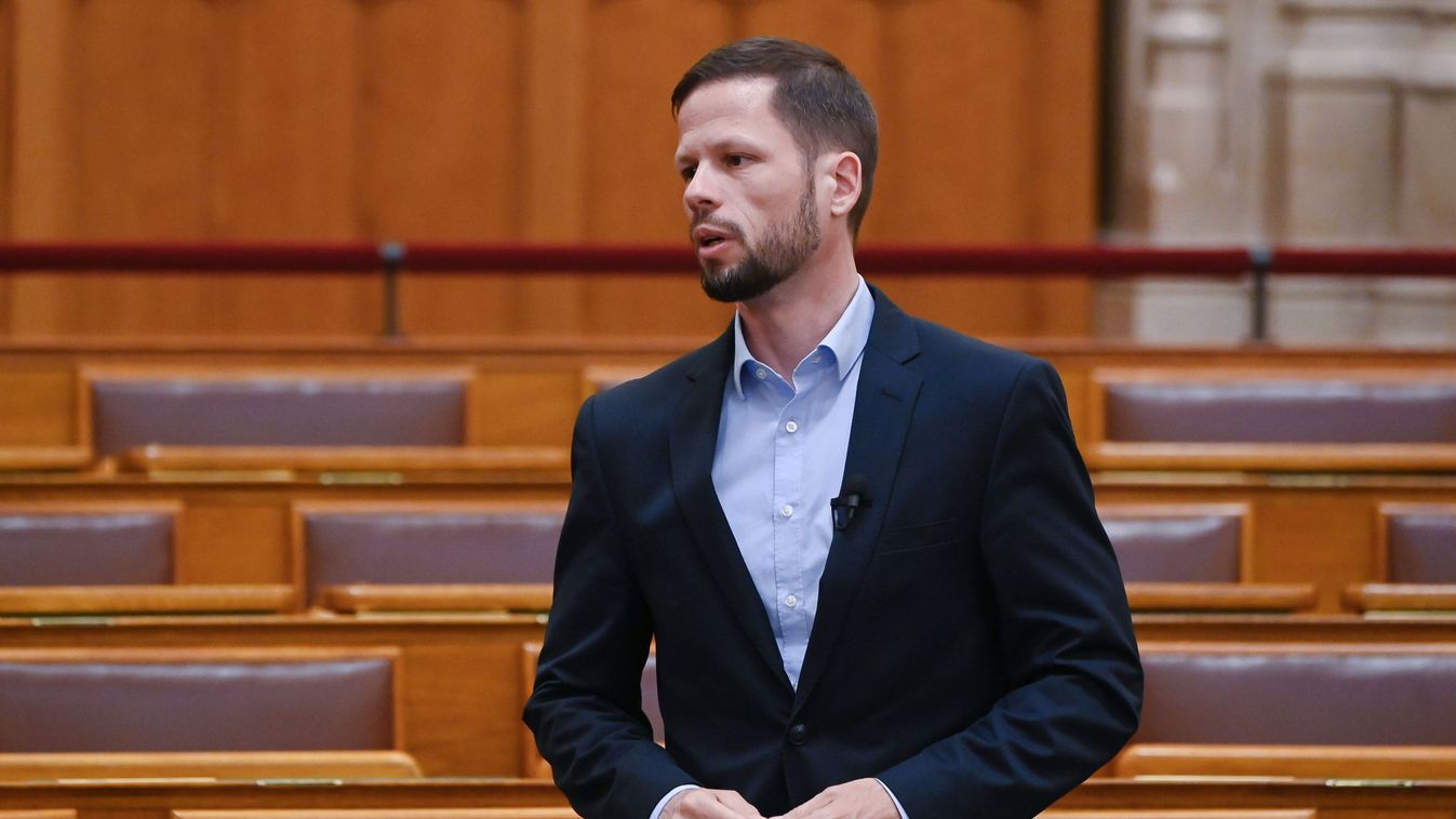 TORDAI Bence felkérdezte a kormányt, Dömötör Csaba válaszolt