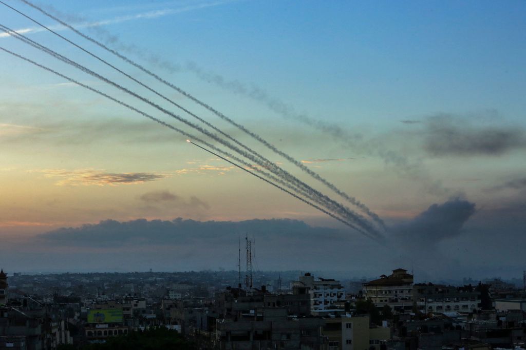 Rockets fired from Gaza in response to Israeli airstrikes