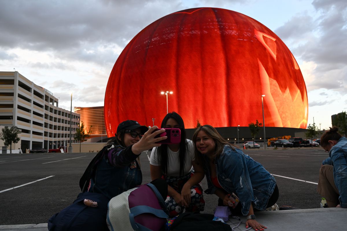 The Sphere in Las Vegas
Lugas