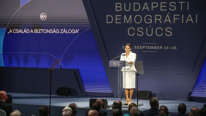 A demográfiai csúcs margójára
