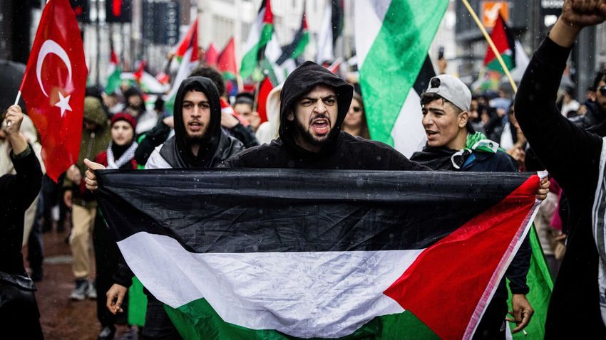 Így állt ki a Hamász-párti tüntetés mellett a Telex