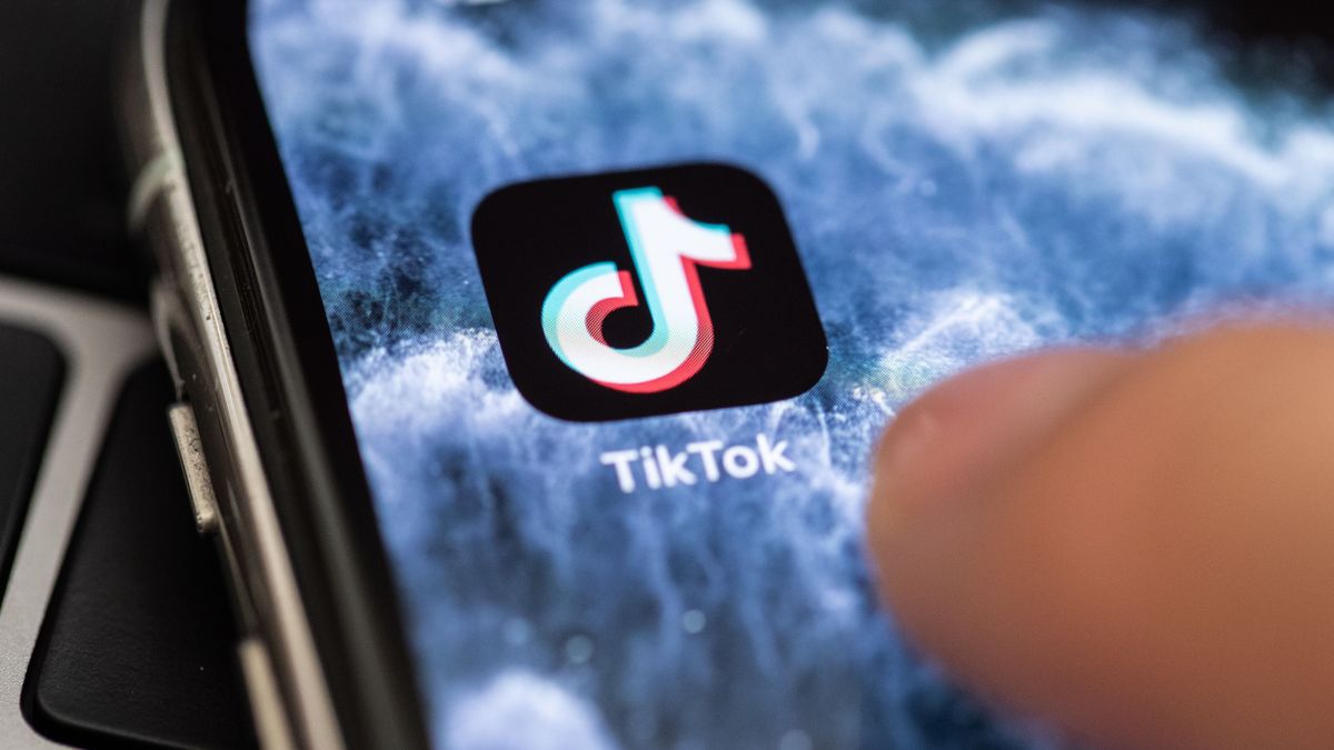 Új, veszélyes trend terjed a TikTokon, a minisztérium közleményt adott ki
