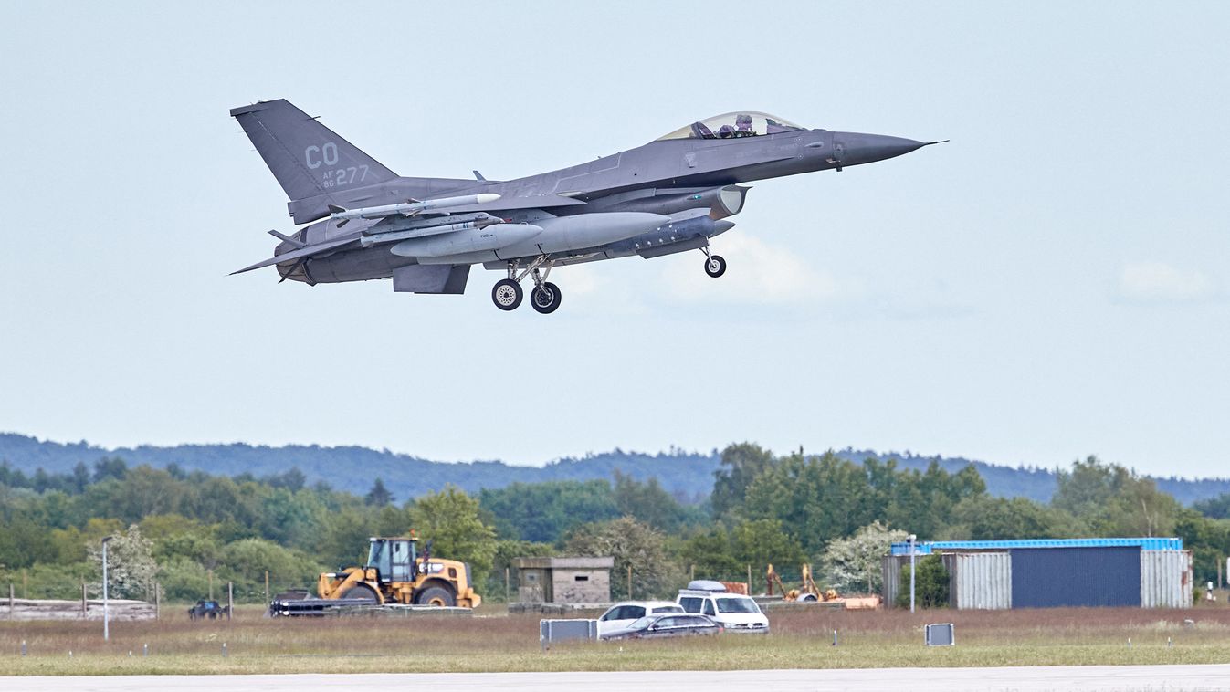 F16 fighter jets from the USA landed in Jagel for air force exercise