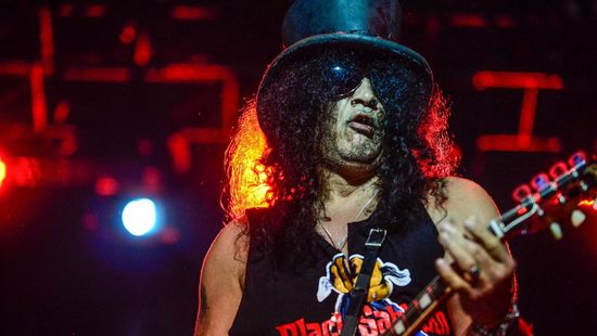Slash és zenekara jövőre Budapesten lép fel + videó