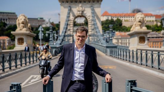 Karógeri magával meg van elégedve