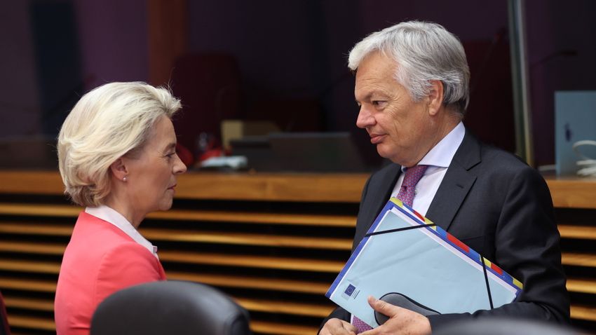 Orbán Balázs: Mindenki elégedetlen a brüsszeli vezetés teljesítményével