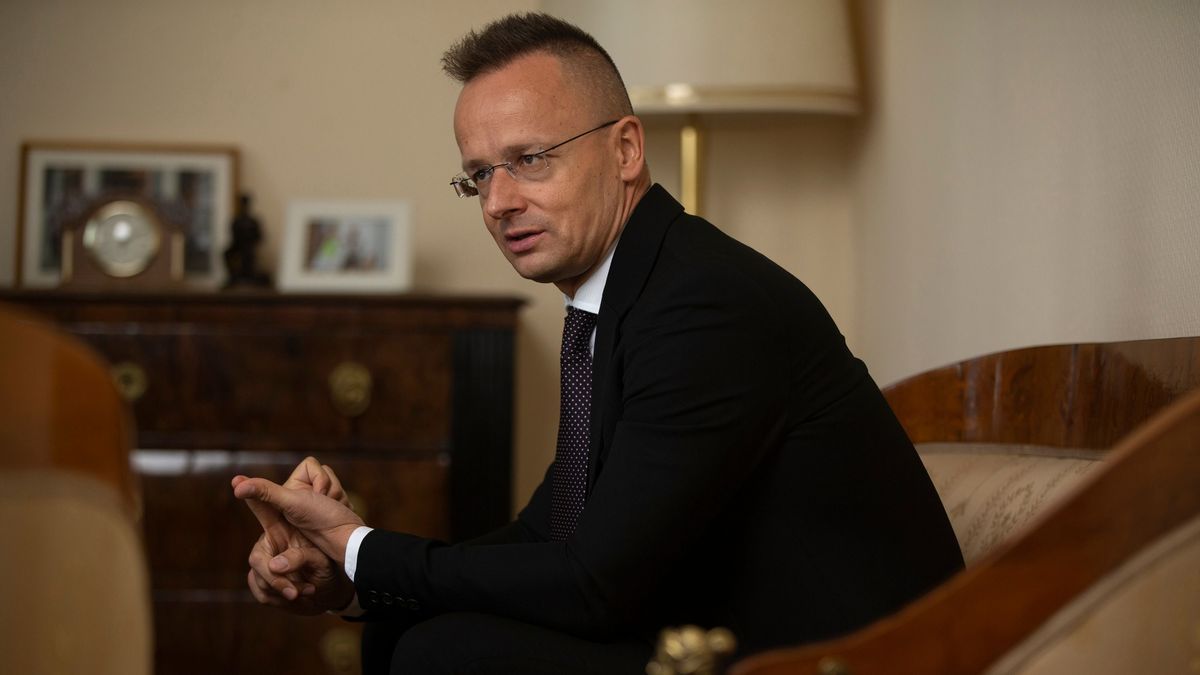 A halálos fenyegetés ellenére elutazott Ukrajnába Szijjártó Péter