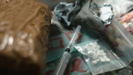 Szedi áldozatait a francia drogháború