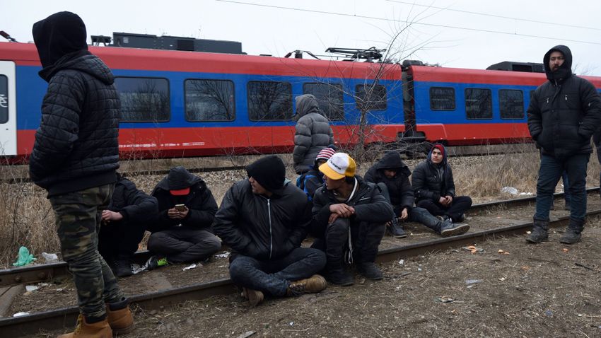 Fegyveres szervezetek fenyegetik a déli határt Fegyveres szervezetek fenyegetik a déli határt