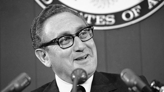Így búcsúzik a világ Henry Kissingertől