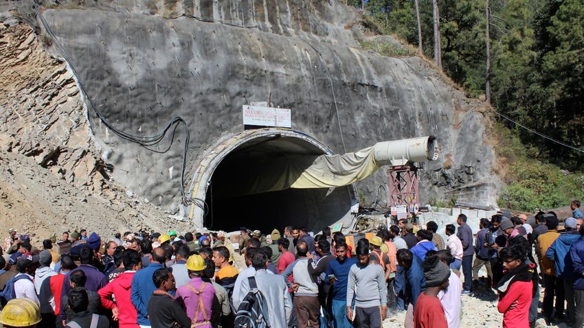 Fény az alagút végén? Fény az alagút végén?