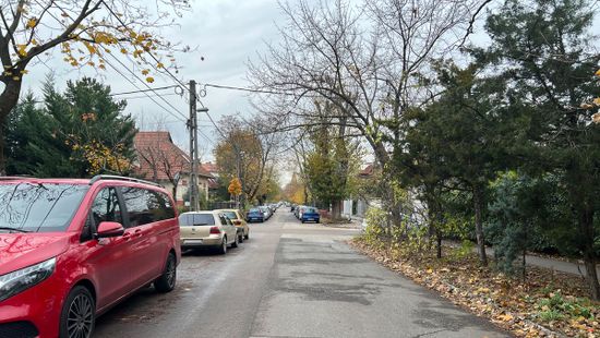 Elütöttek egy babakocsit toló anyukát Zuglóban
