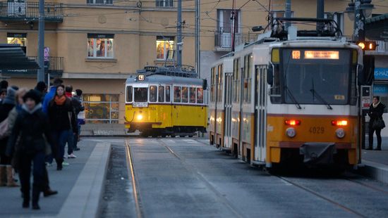 Három villamosvonal is lebénult egy baleset miatt Budapesten