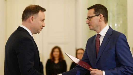 A lengyel elnök beiktatta Morawiecki új kormányát