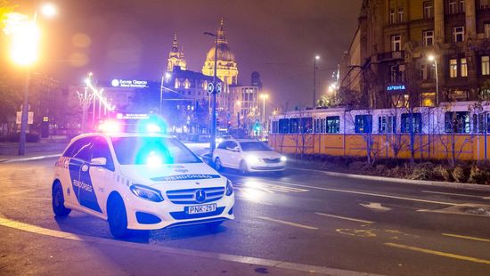 Razziáztak a budapesti éjszakában, hihetetlen, mire bukkantak a rendőrök