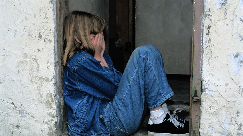 12 éves kislány az illegális bevándorlás következő áldozata