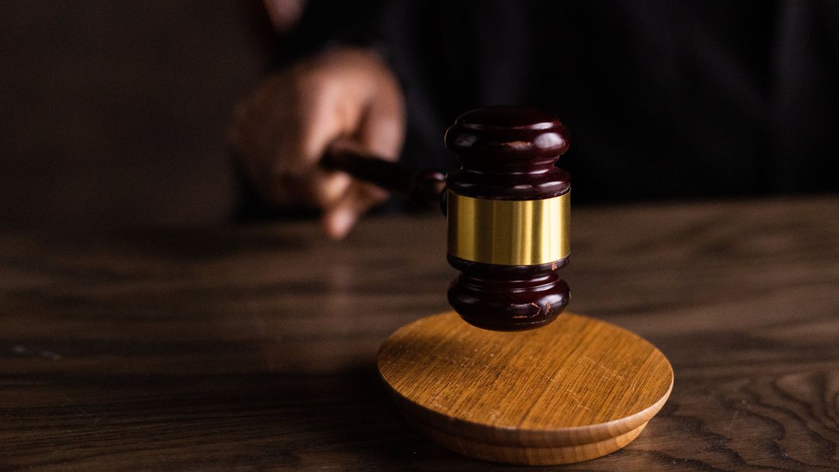 Rabszolgaként bánt az emberekkel a hatfős család, volt aki bele is halt a kizsákmányolásba