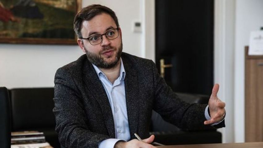 Az orosz elnökkel kezdeményezne párbeszédet a német kancellár