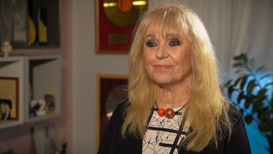 Csepregi Éva: Az igazi politika a zenében a rock volt + videó