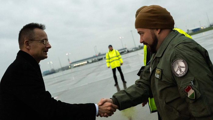 Szijjártó Péter: Brüsszel migrációs politikája miatt a nyomás egyre nő rajtunk