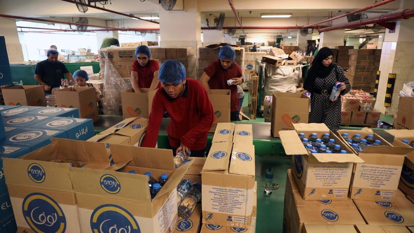 Csaknem félmillió palesztin megélhetése szűnt meg a háború miatt