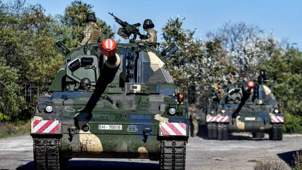 Katonai konvoj halad az utakon, szerdán óvatosan vezessen, ha a környéken jár