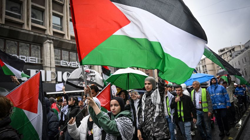 Izrael létét tagadó jelszót skandálva tüntettek Bukarestben Izrael létét tagadó jelszót skandálva tüntettek Bukarestben