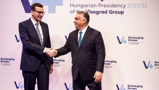 Háborog a Politico Orbán Viktor szövetségesének kormányalakítása miatt