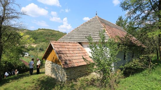 Egy újabb erdélyi faluban némultak el a harangok