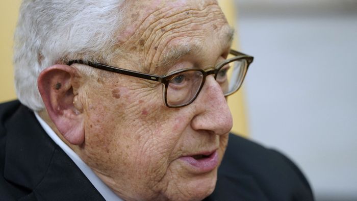 Nógrádi György: Henry Kissinger halálával egy korszak ért véget