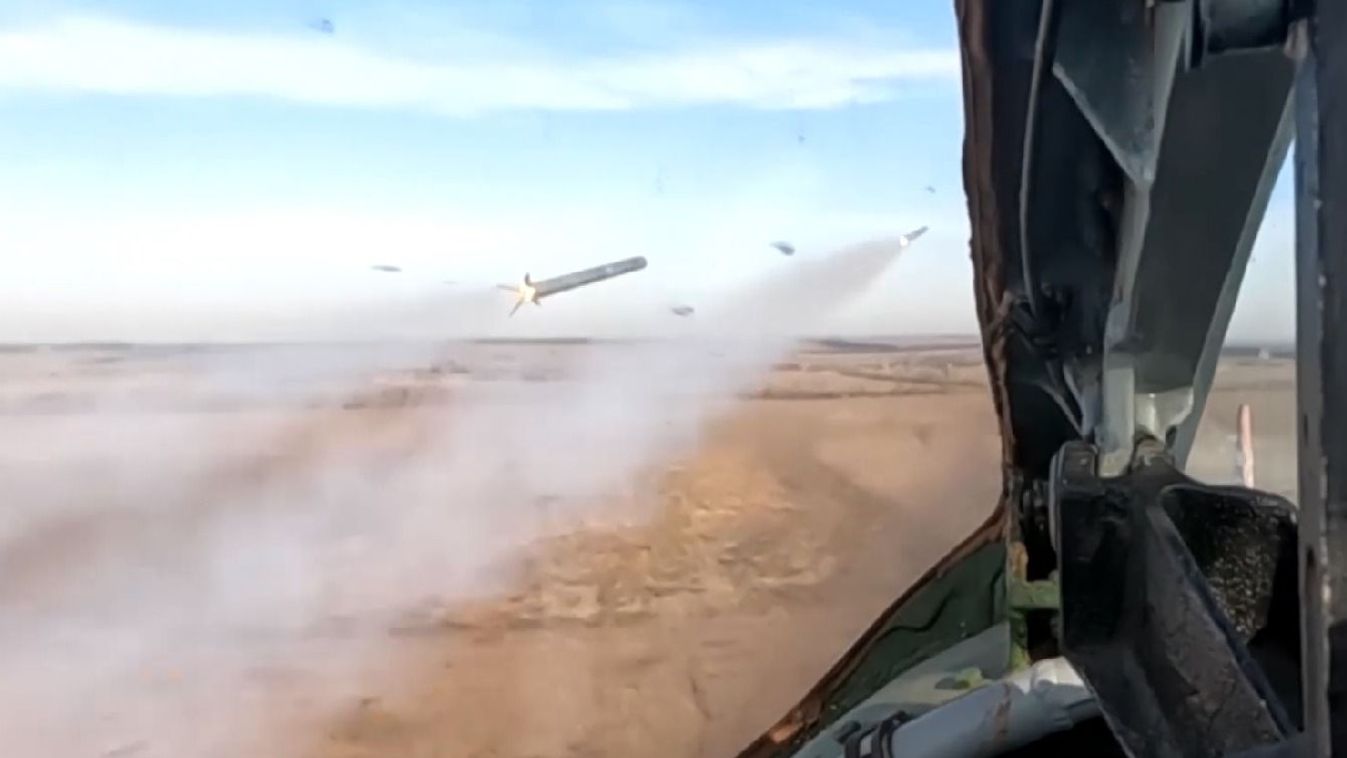 Szu-25 az ukrán-orosz háborúban teljesít harci feladatot