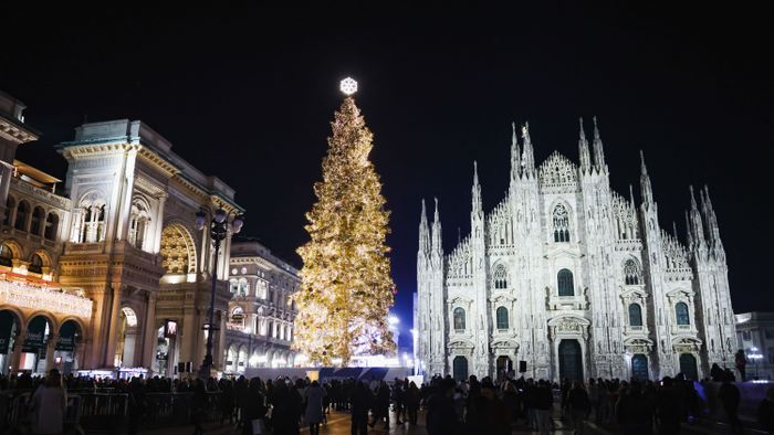 Christmas Atmosphere In Milan