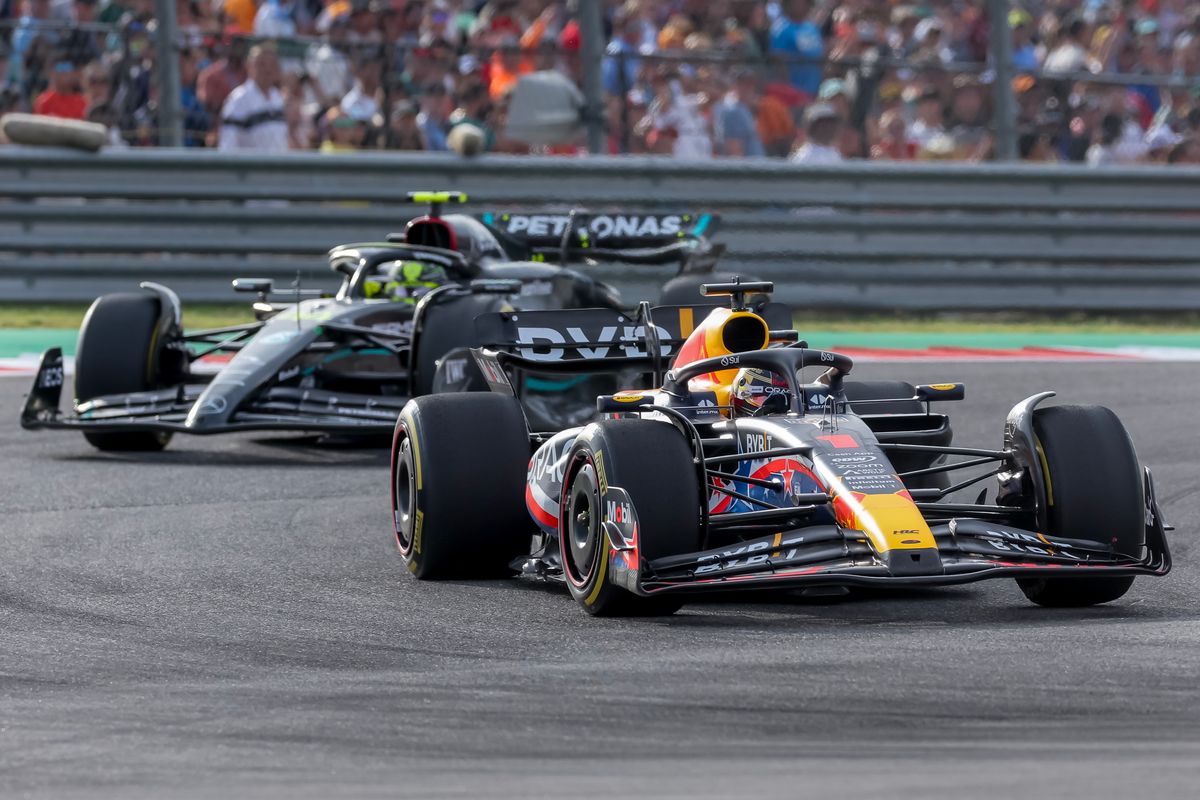 Formula One United States Grand Prix - Sprint Shootout and Sprint  Hamilton Verstappen