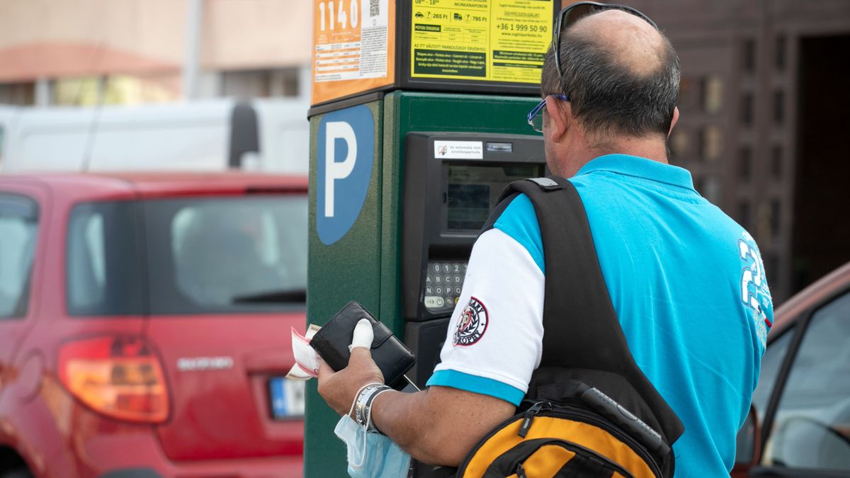 Drámain csökkennek a parkolóhelyek Budapesten, már a külvárosban is