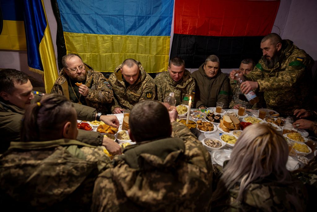 Ukrainian soldiers mark Christmas Eve near the frontline in Ukraine