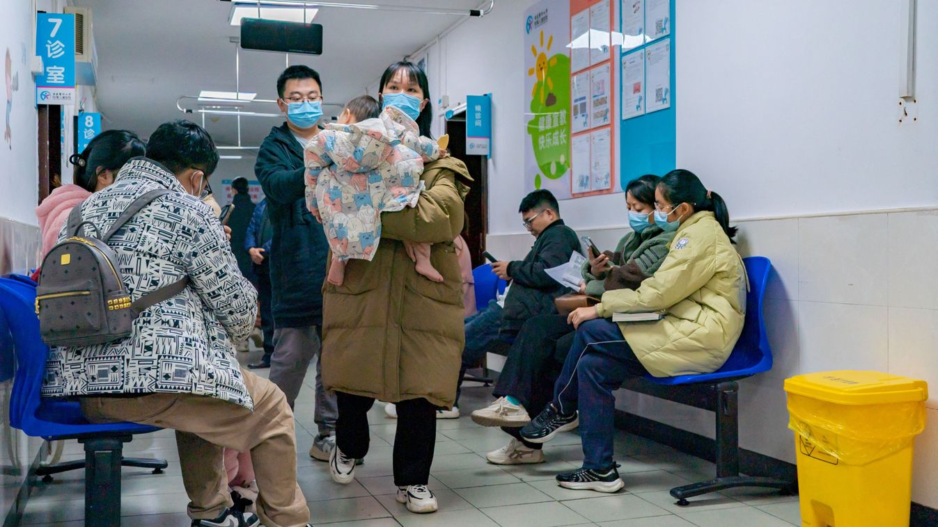 Ismeretlen vírustól fél a világ a kínai beteg gyerekek láttán