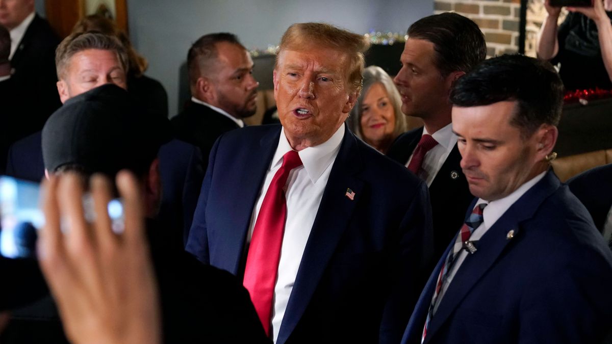 Az alelnökkel egyeztetett a georgiai ügyész Trump megvádolása előtt
