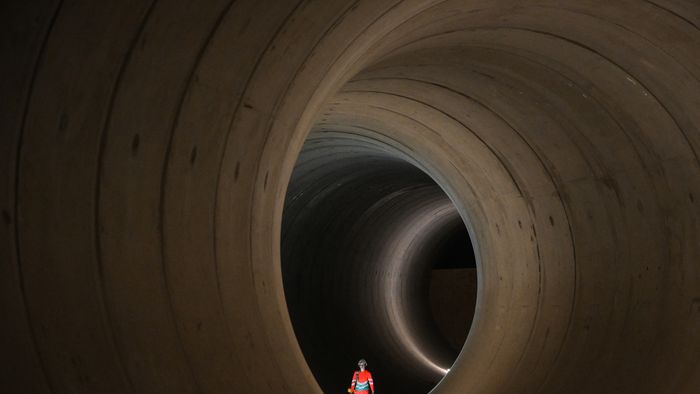 25km ‘super sewer’ being built to ease River Thames pollution as water companies criticised for pollution