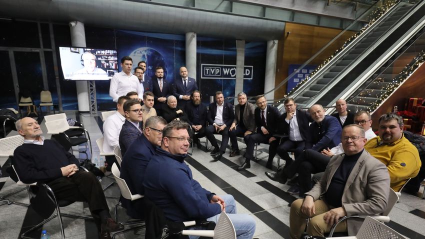 Nem csitulnak a kedélyek Donald Tusk ámokfutása után