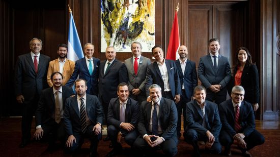 Orbán Viktor a katolikus törvényhozók hálózatának tagjaival találkozott Argentínában