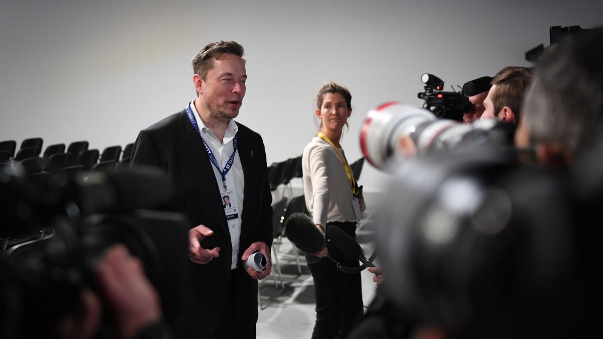 Elon Musk: Mi a fene folyik itt!?
