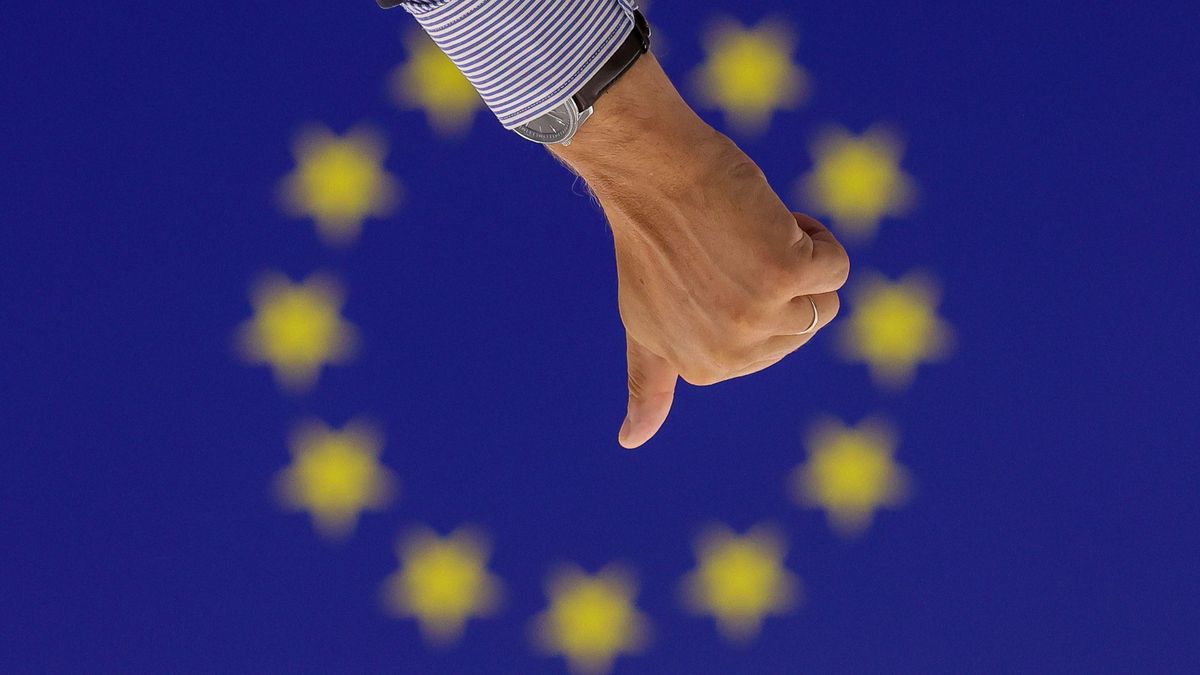 Left in EP Refuses to Put Banned Conference on Agenda