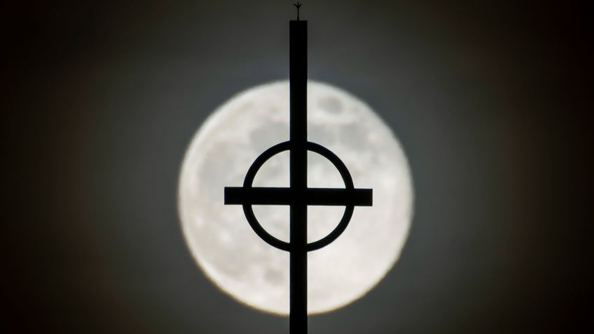 Több mint 130 templomot zártak be Németországban